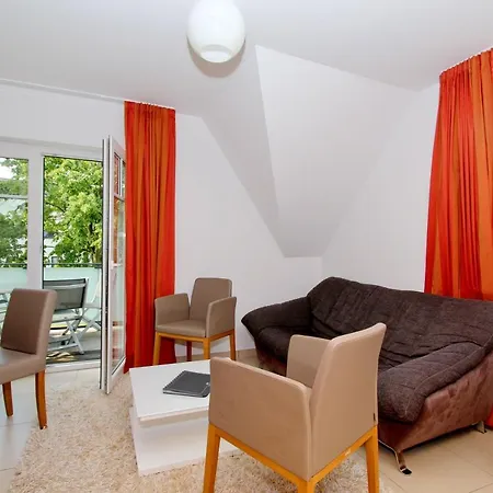 Rex Rugia 29-5 Mit Gratis Sauna- Und Schwimmbadnutzung Im Ahoi Sellin Лоббе